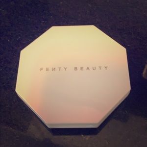 Fenty Beauty killawat highlighter